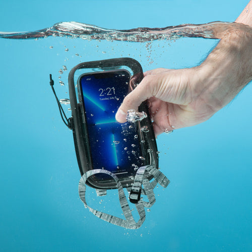 Nite Ize RunOff® Waterproof Phone Case